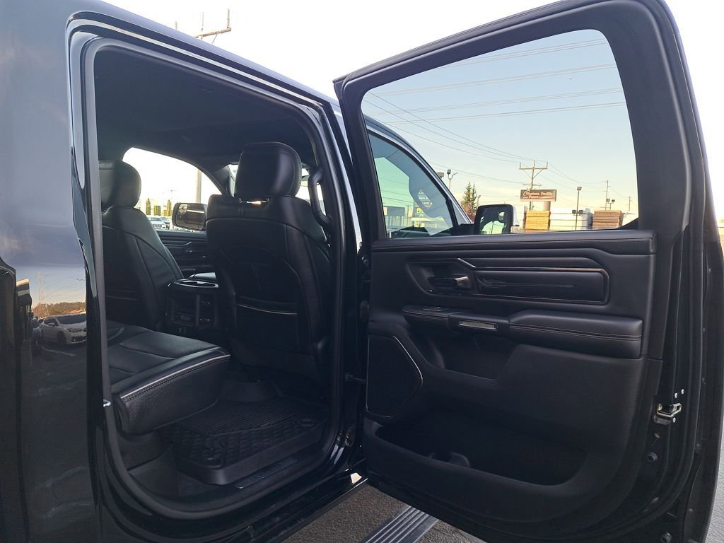 Used 2022 RAM 1500 Limited w/ Body-Colour Bumper Group image 14