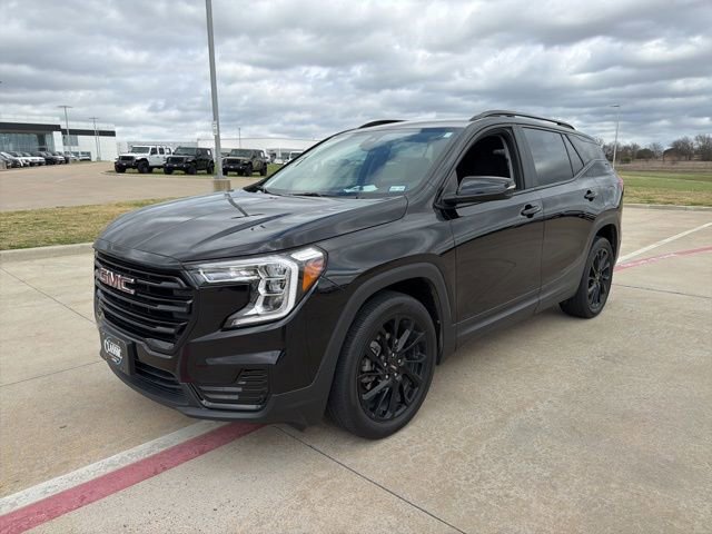 Used 2024 GMC Terrain SLE w/ Driver Convenience Package
