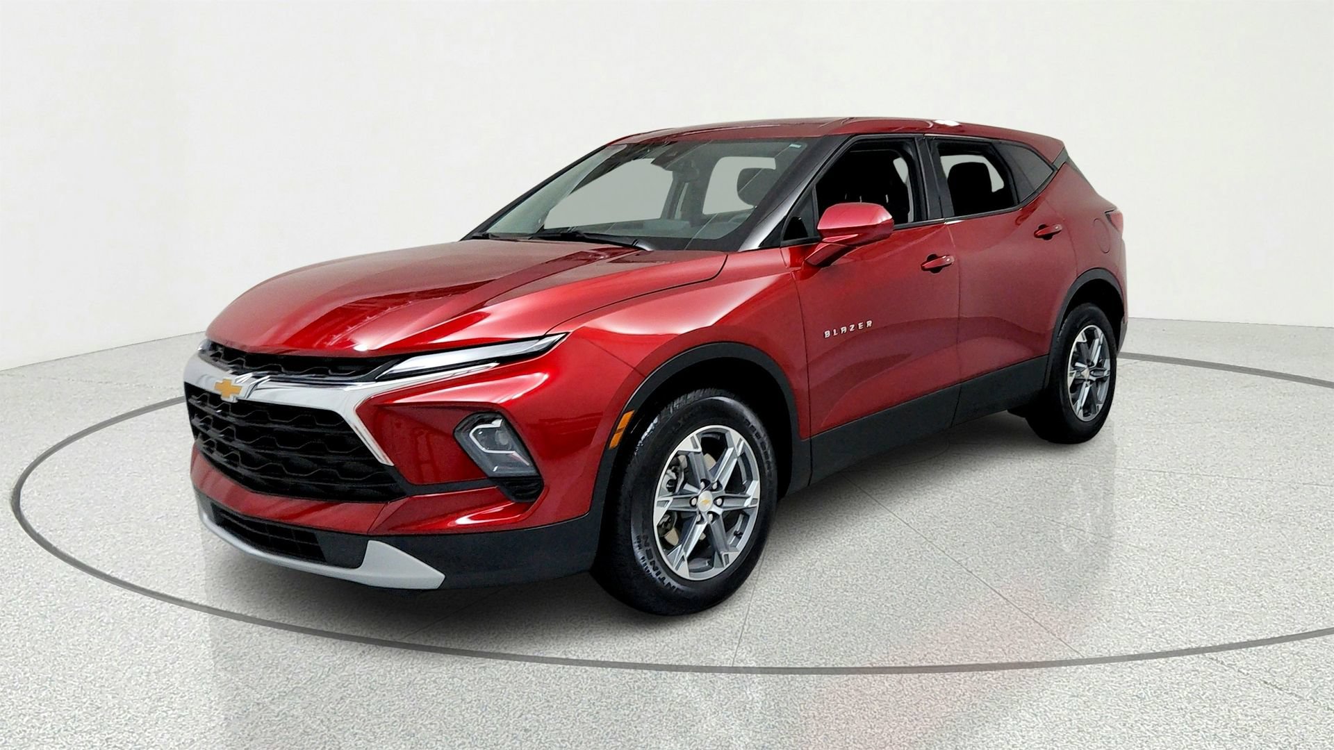 Used 2024 Chevrolet Blazer LT w/ LPO, Floor Liner Package FWD image 1