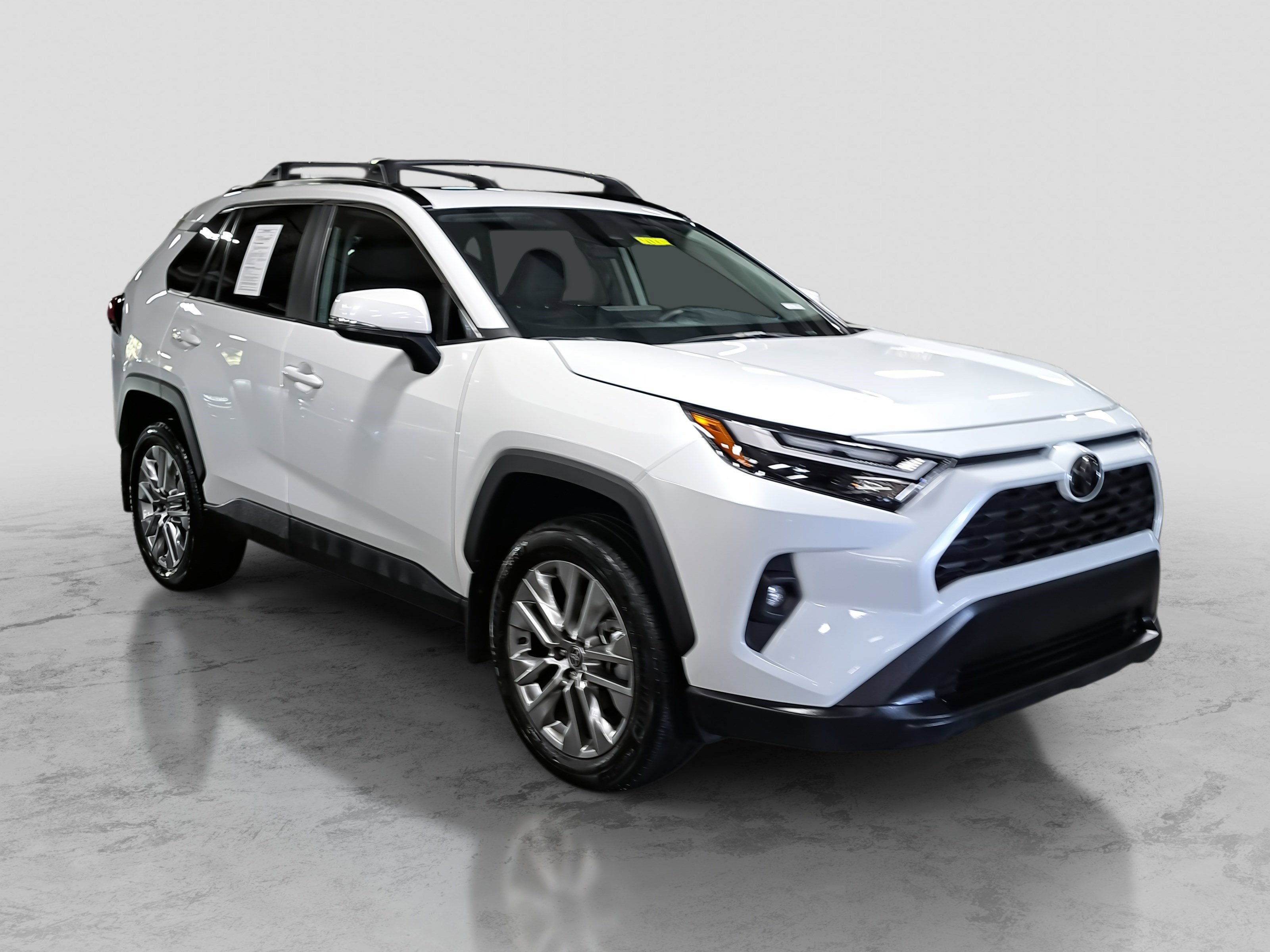 Used 2025 Toyota RAV4 XLE Premium image 3