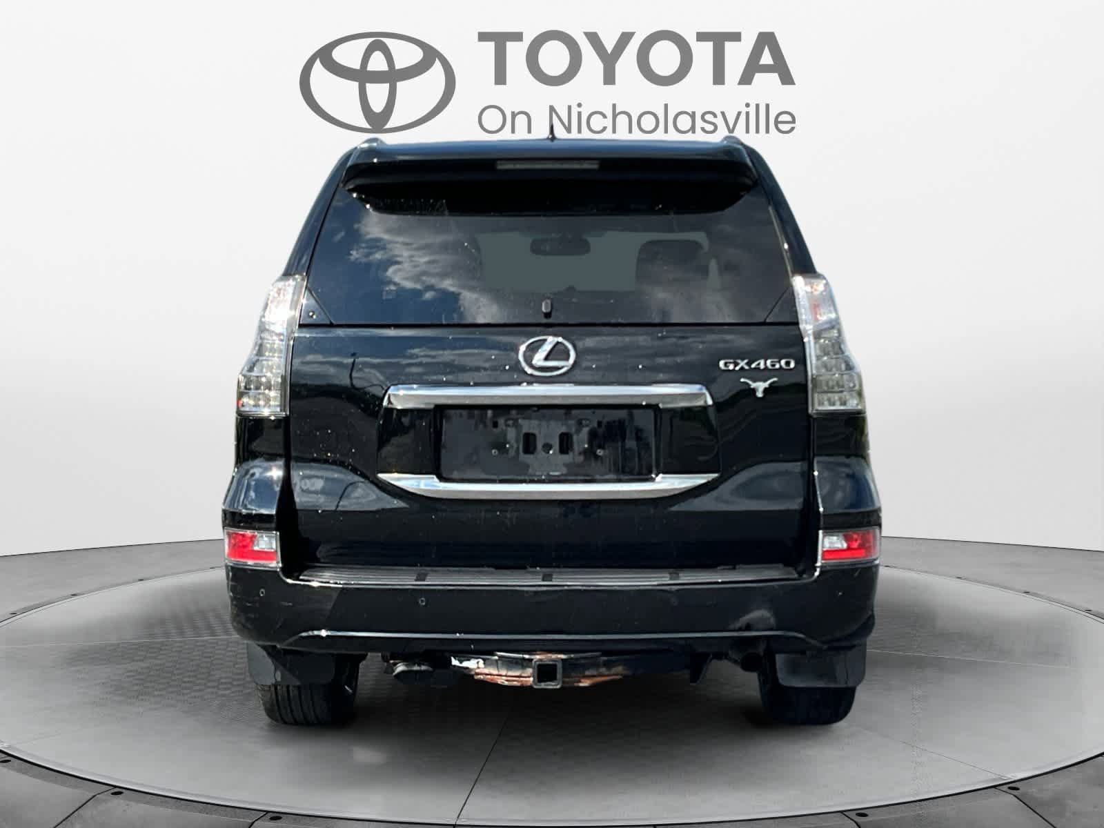 Used 2017 Lexus GX 460 Luxury w/ Preferred Accessory Package AWD/4WD image 5