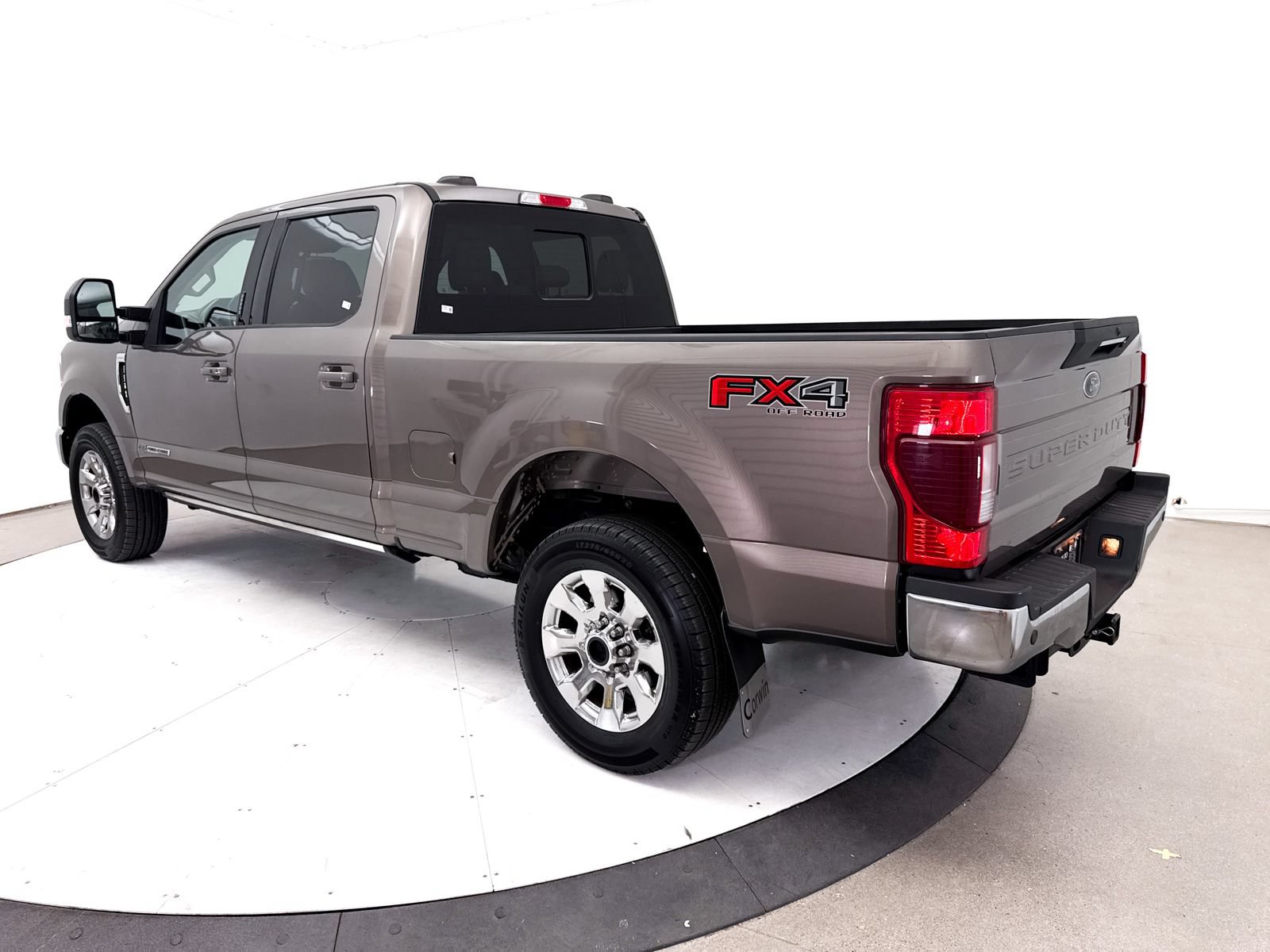 Used 2021 Ford F250 Lariat w/ Lariat Ultimate Package AWD/4WD image 16