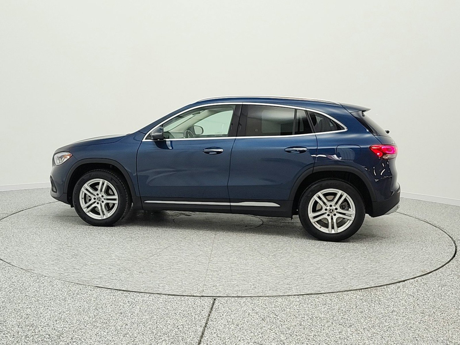 Used 2023 Mercedes-Benz GLA 250 image 8