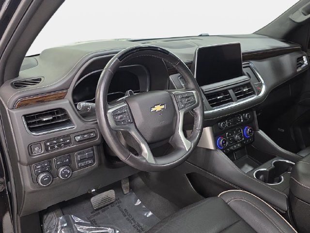 Used 2023 Chevrolet Tahoe Premier w/ Advanced Technology Package AWD/4WD image 16