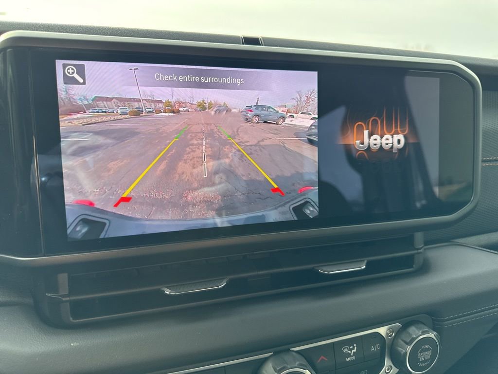 Certified 2025 Jeep Gladiator Mojave image 9