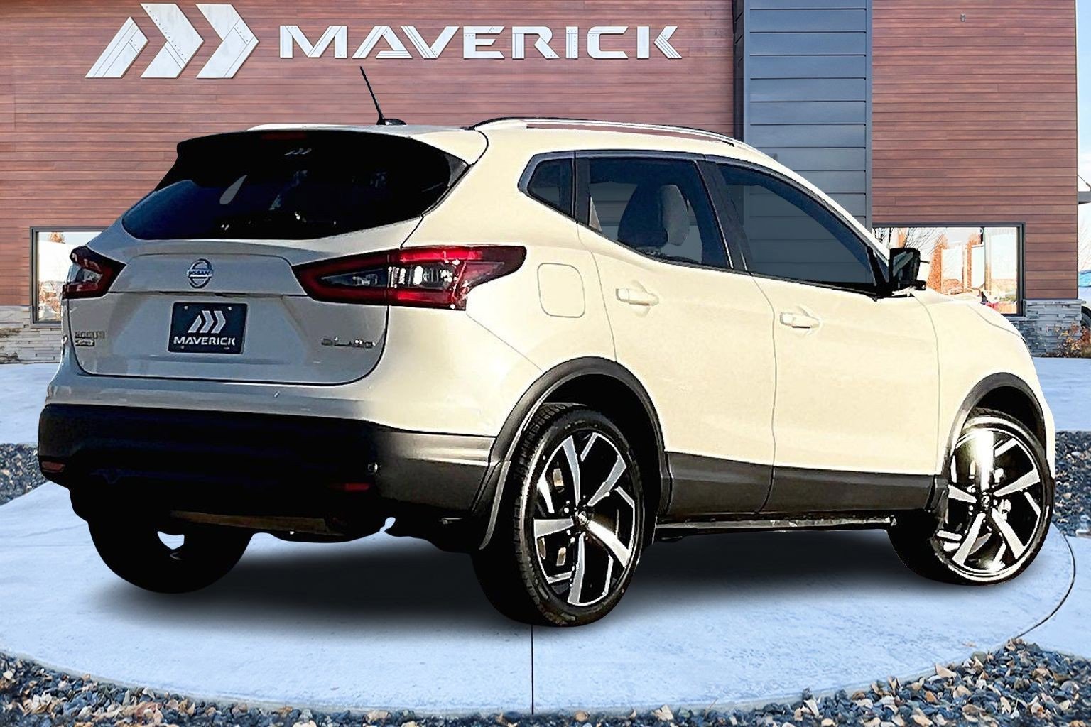 Used 2022 Nissan Rogue Sport SL image 5