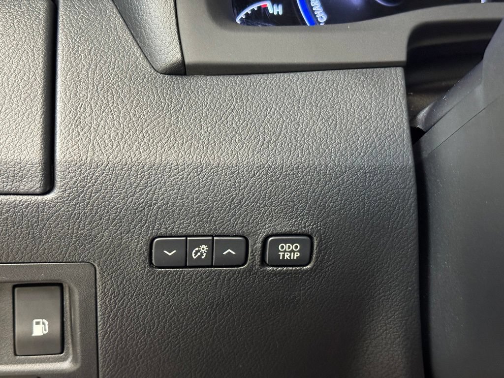 Used 2013 Lexus RX 450h AWD w/ Navigation Pkg image 39