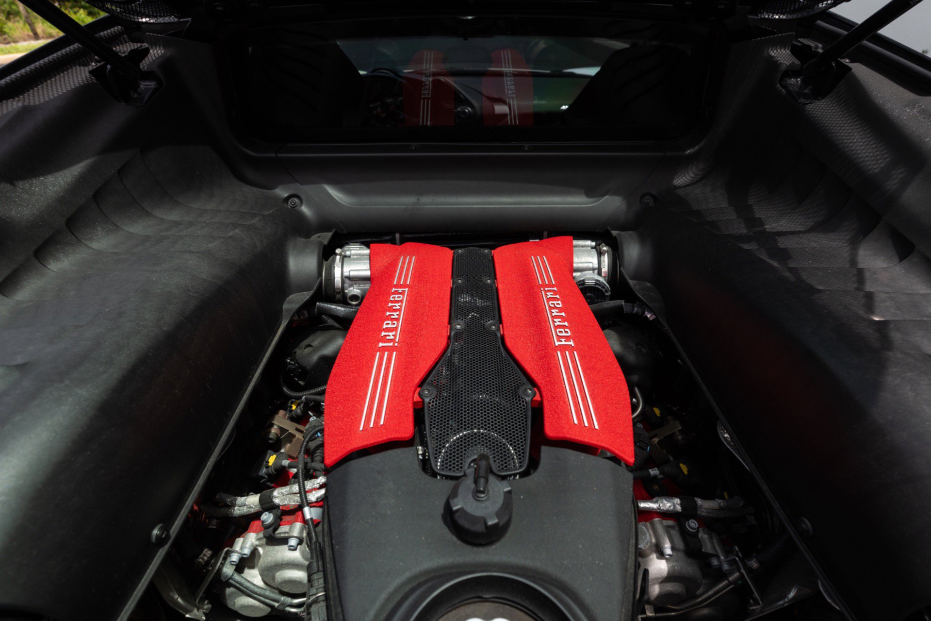 Used 2016 Ferrari 488 GTB RWD image 73