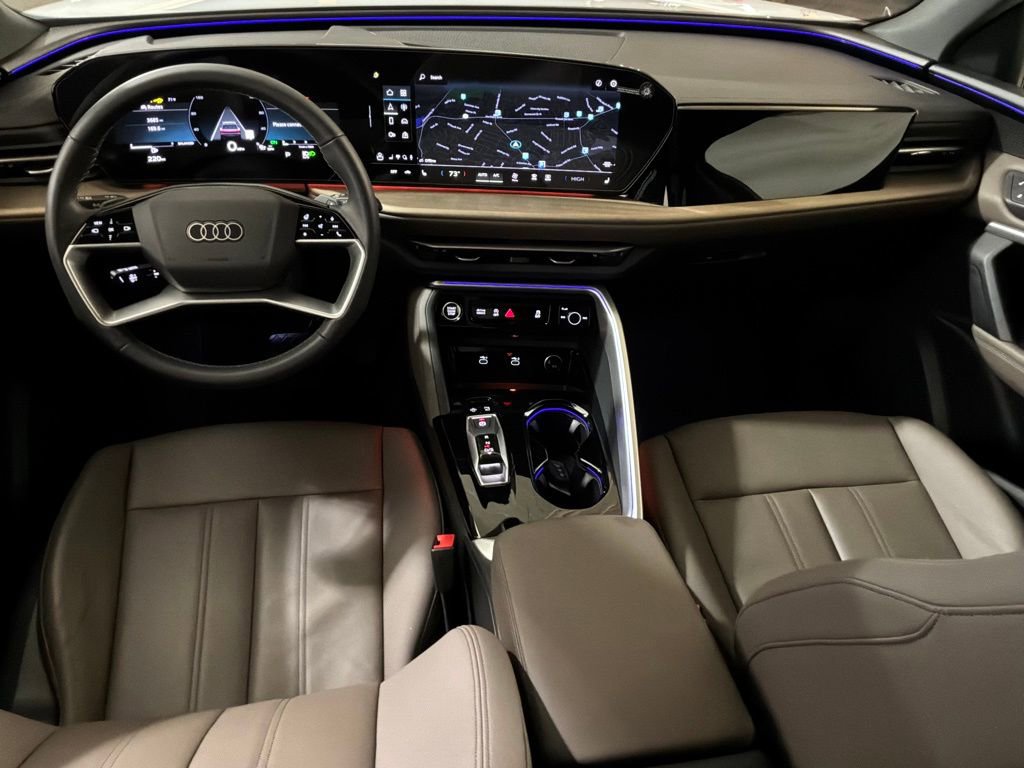 Certified 2025 Audi Q5 Premium w/ Convenience Package image 12