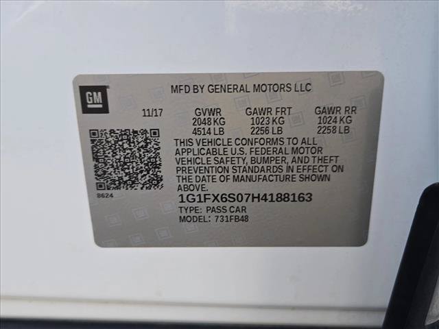 Used 2017 Chevrolet Bolt Premier w/ Driver Confidence II Package FWD image 23