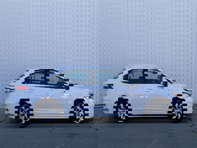 Used 2025 Toyota Corolla LE image 3