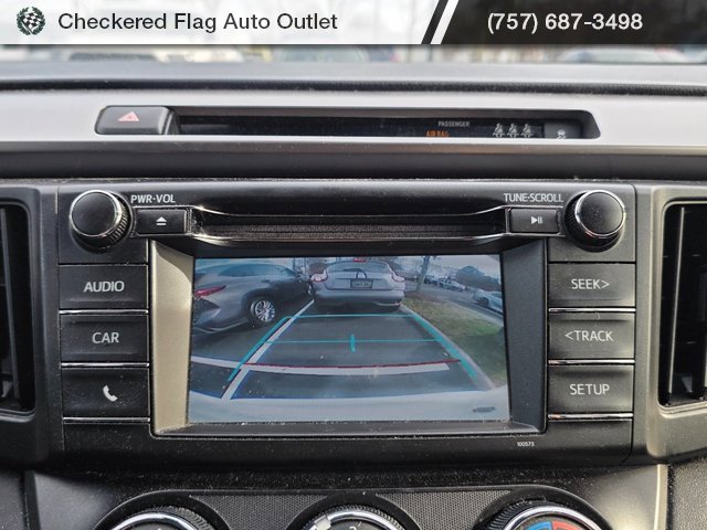 Used 2018 Toyota RAV4 LE image 16