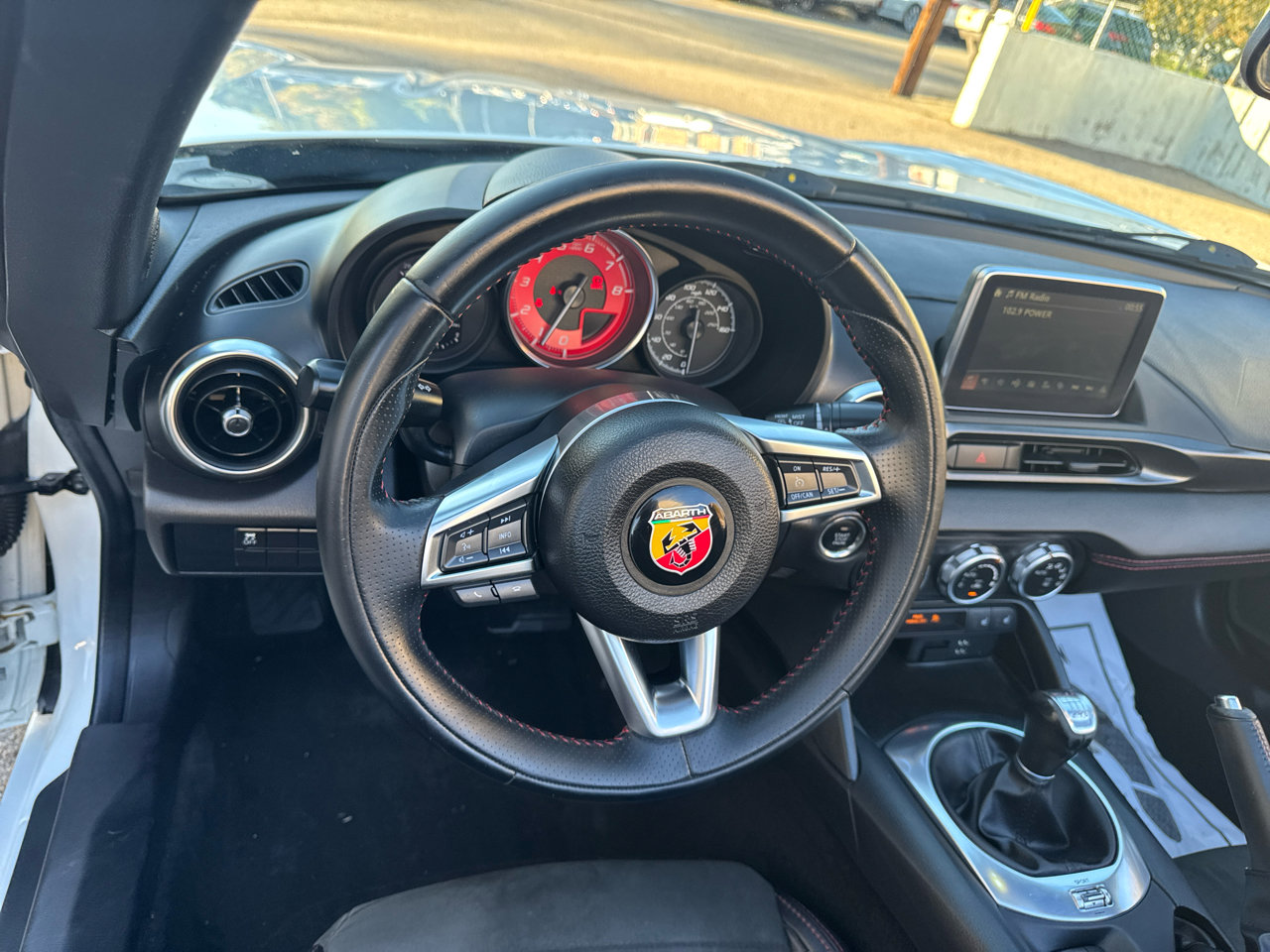 Used 2017 FIAT 124 Spider Abarth image 29