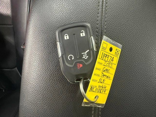 Used 2022 GMC Terrain SLE w/ Driver Convenience Package AWD/4WD image 32