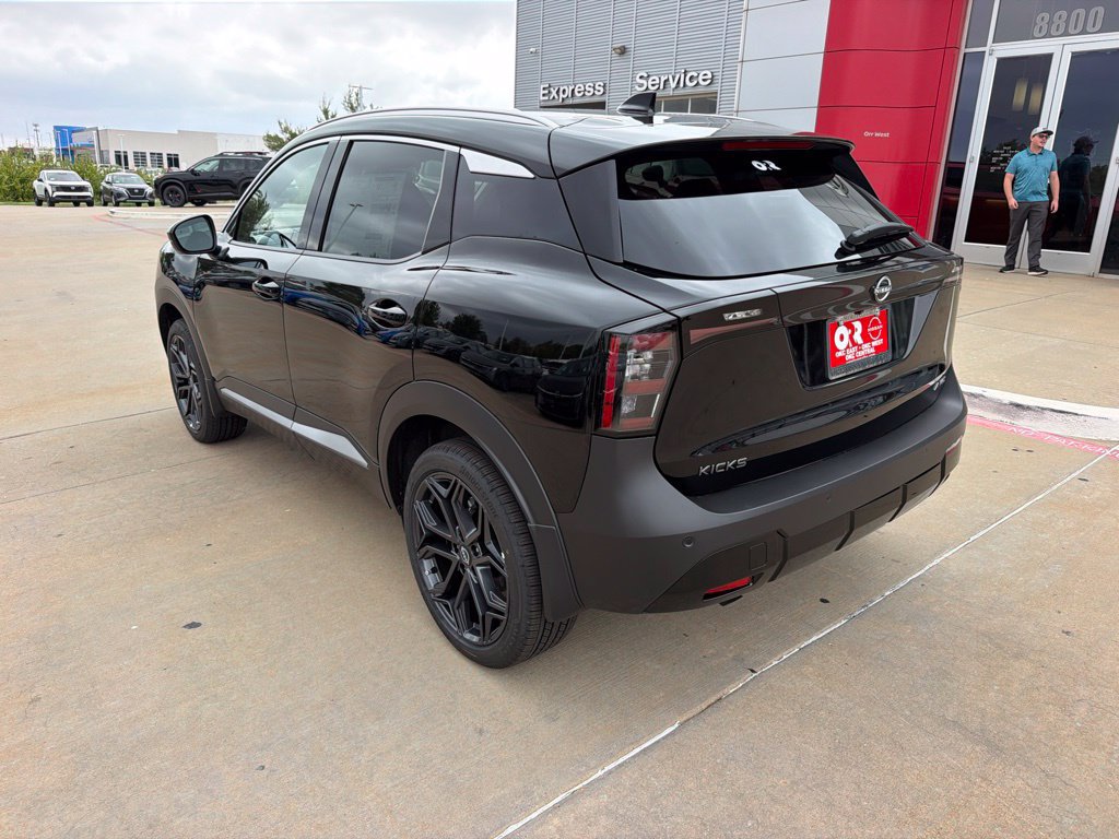 New 2027 Nissan Kicks SR AWD/4WD image 3