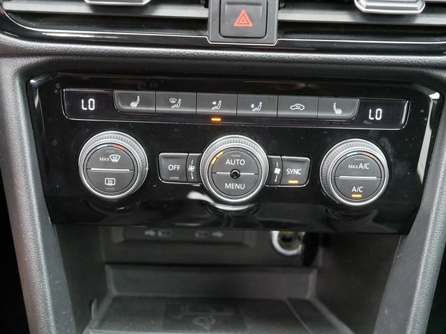 Certified 2024 Volkswagen Taos SE AWD/4WD image 30