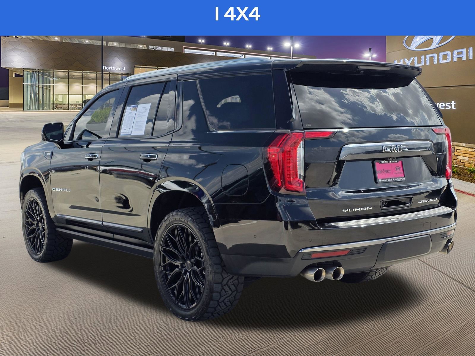 Used 2023 GMC Yukon Denali Ultimate image 9