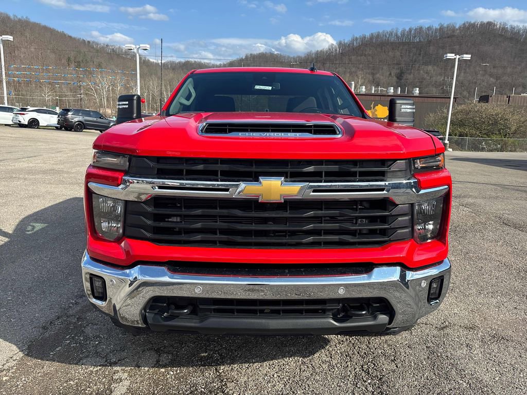 Used 2025 Chevrolet Silverado 2500 LT w/ Safety Package AWD/4WD image 8