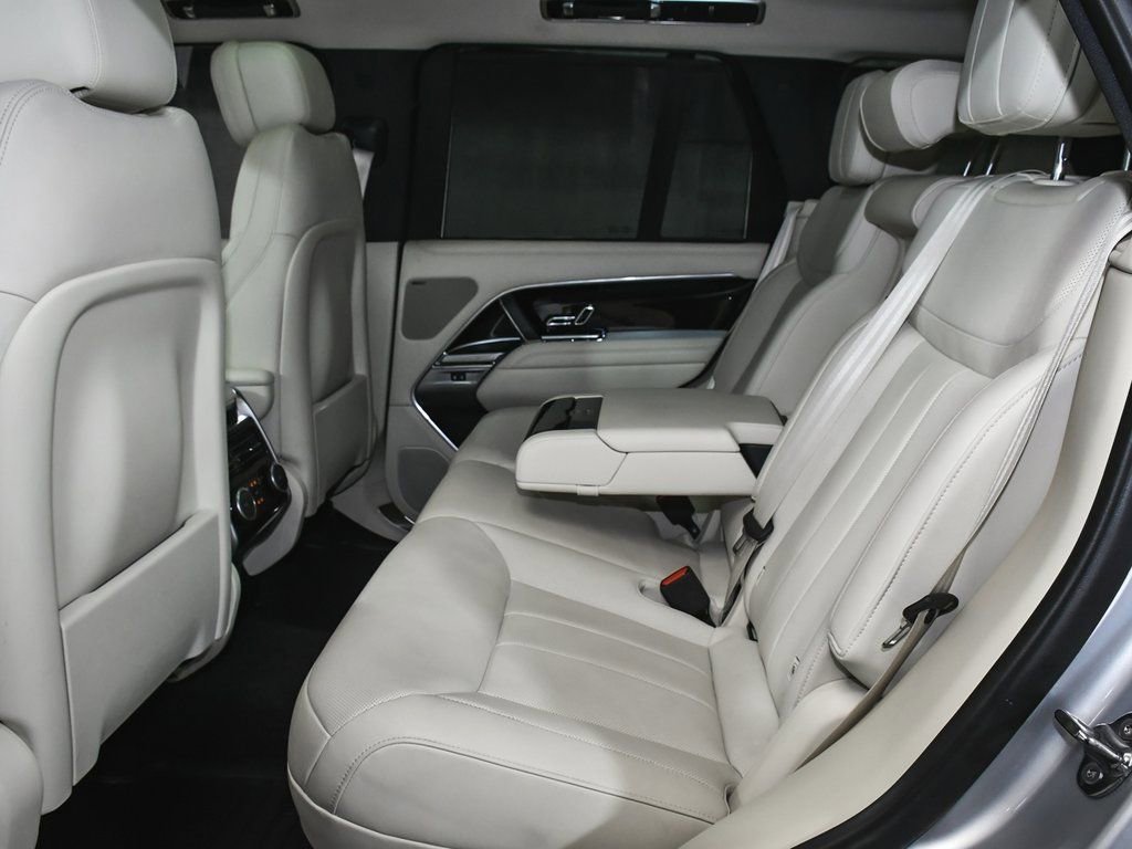 Used 2025 Land Rover Range Rover SE AWD/4WD image 64