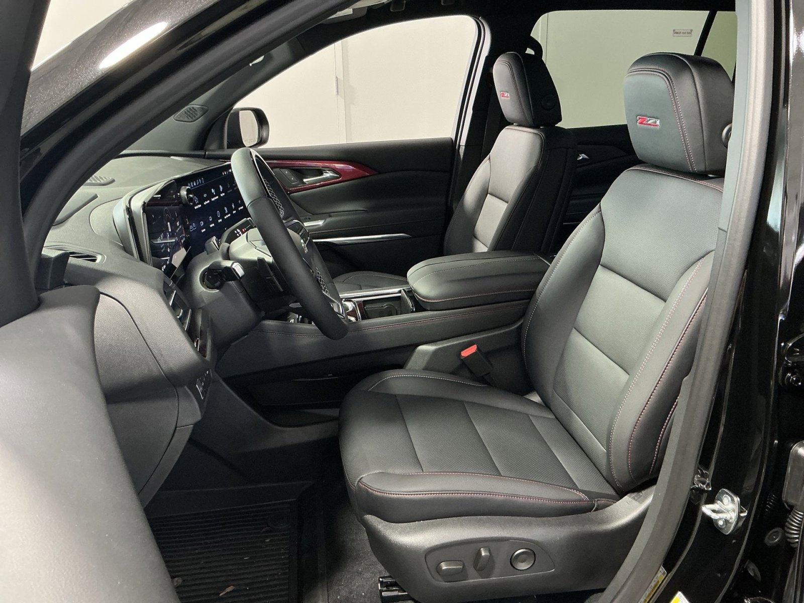 New 2026 Chevrolet Traverse Z71 w/ Enhanced Driving Package image 21