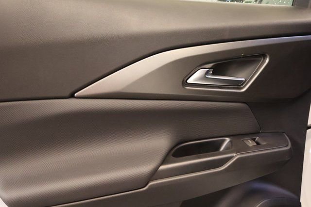 New 2026 Chevrolet Equinox EV LT image 26