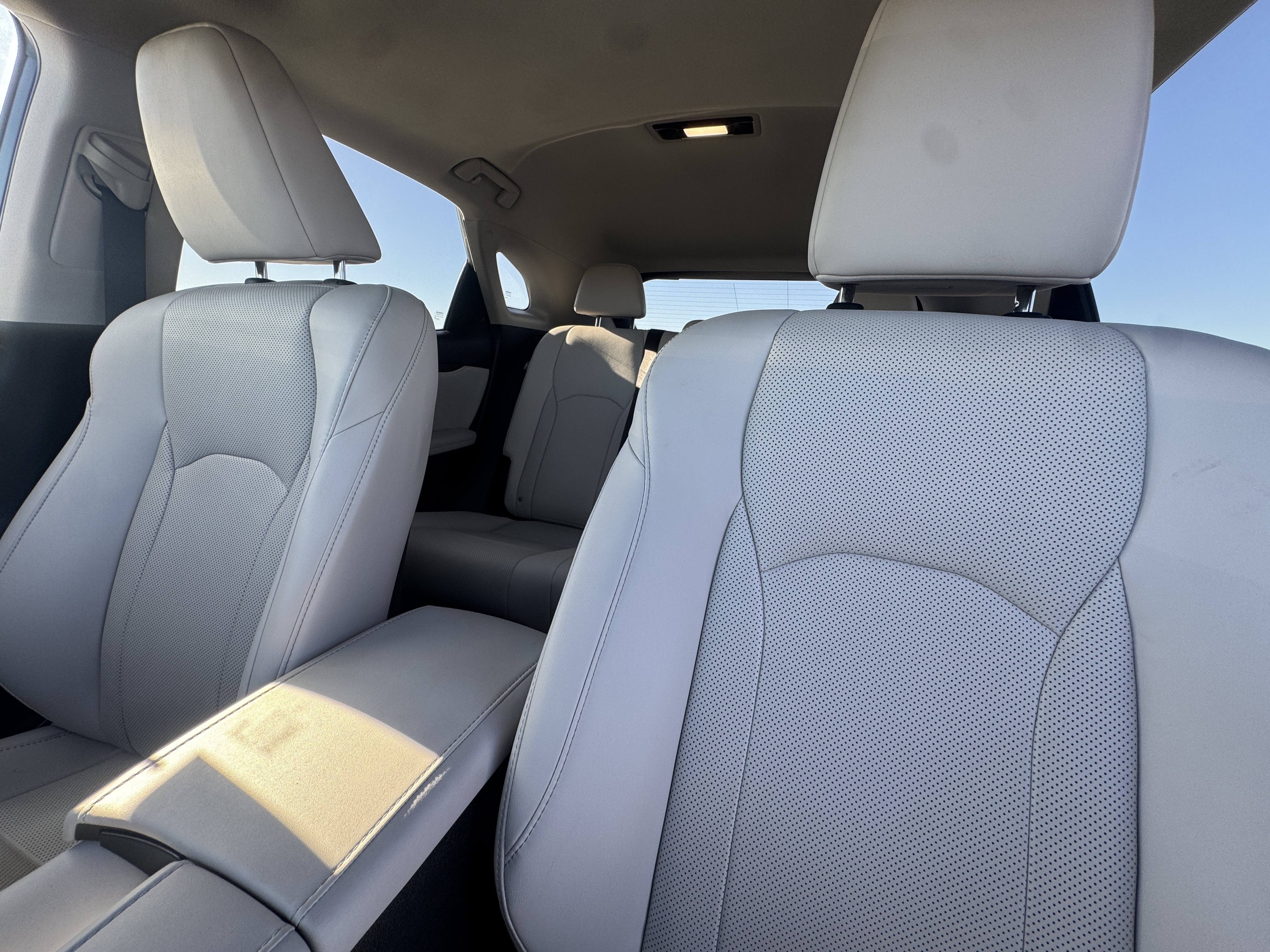 Certified 2022 Lexus RX 450h AWD w/ Premium Package image 24