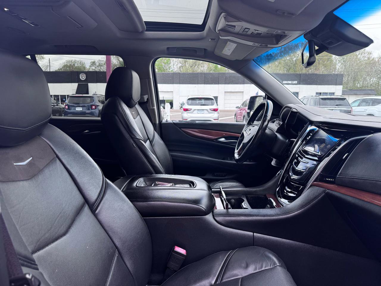 Used 2016 Cadillac Escalade Premium image 10