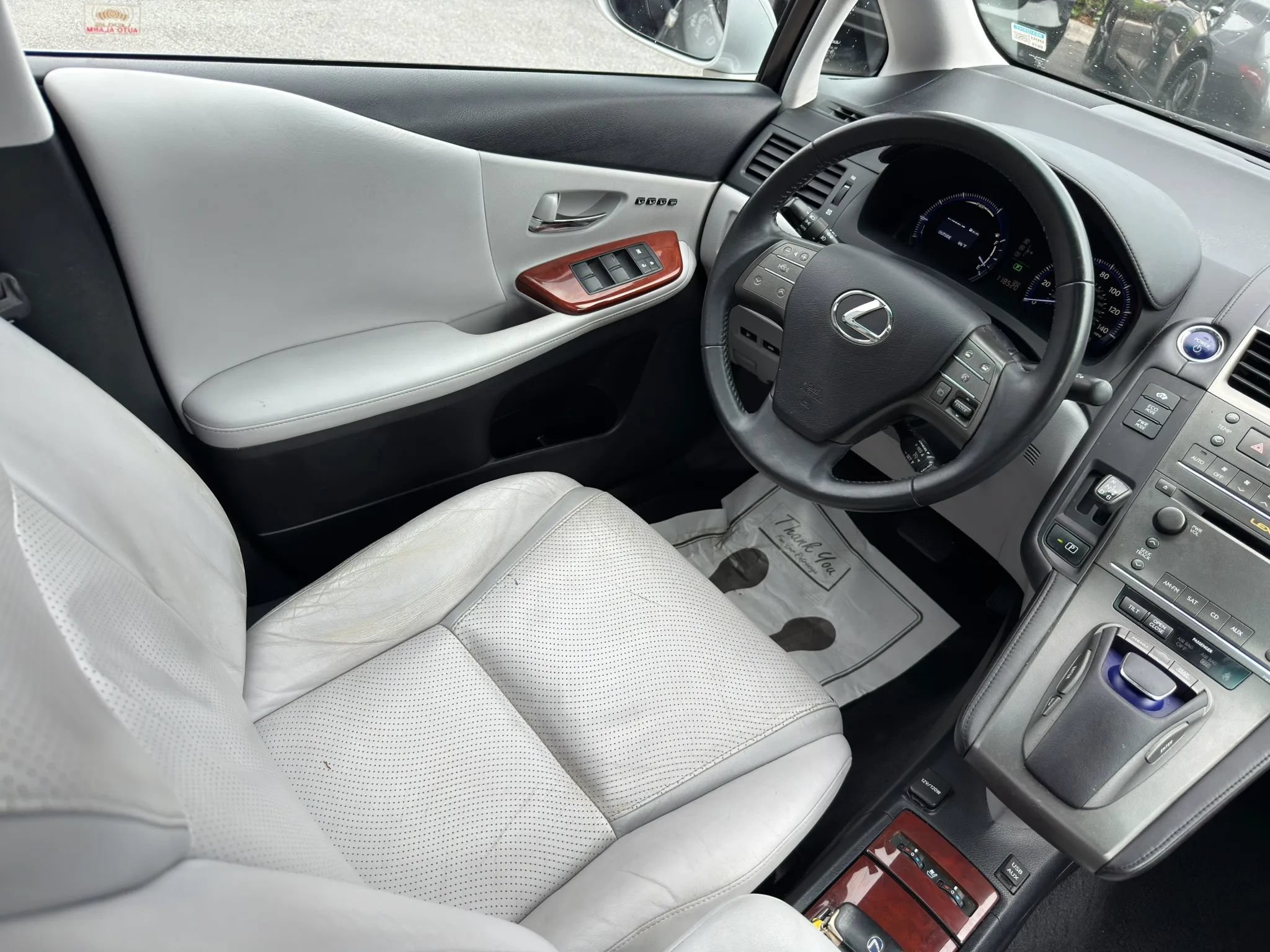 Used 2010 Lexus HS 250h Premium w/ Park Assist Pkg FWD image 18