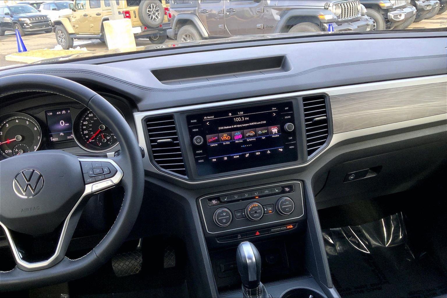 Used 2021 Volkswagen Atlas Cross Sport SE image 6