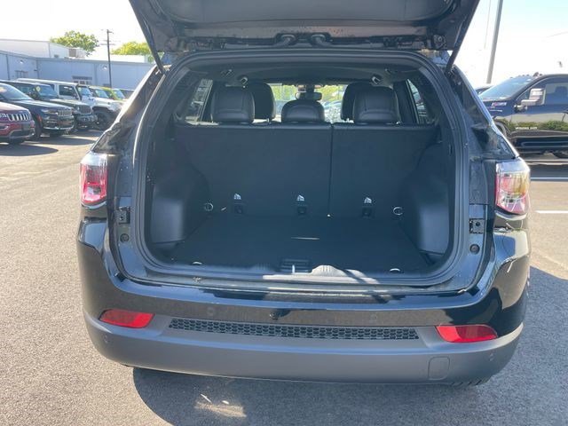 Used 2024 Jeep Compass Limited AWD/4WD image 25