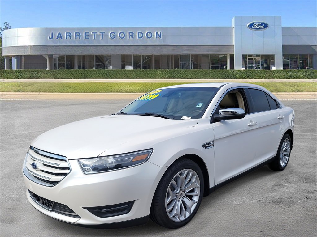 Used 2018 Ford Taurus Limited image 2