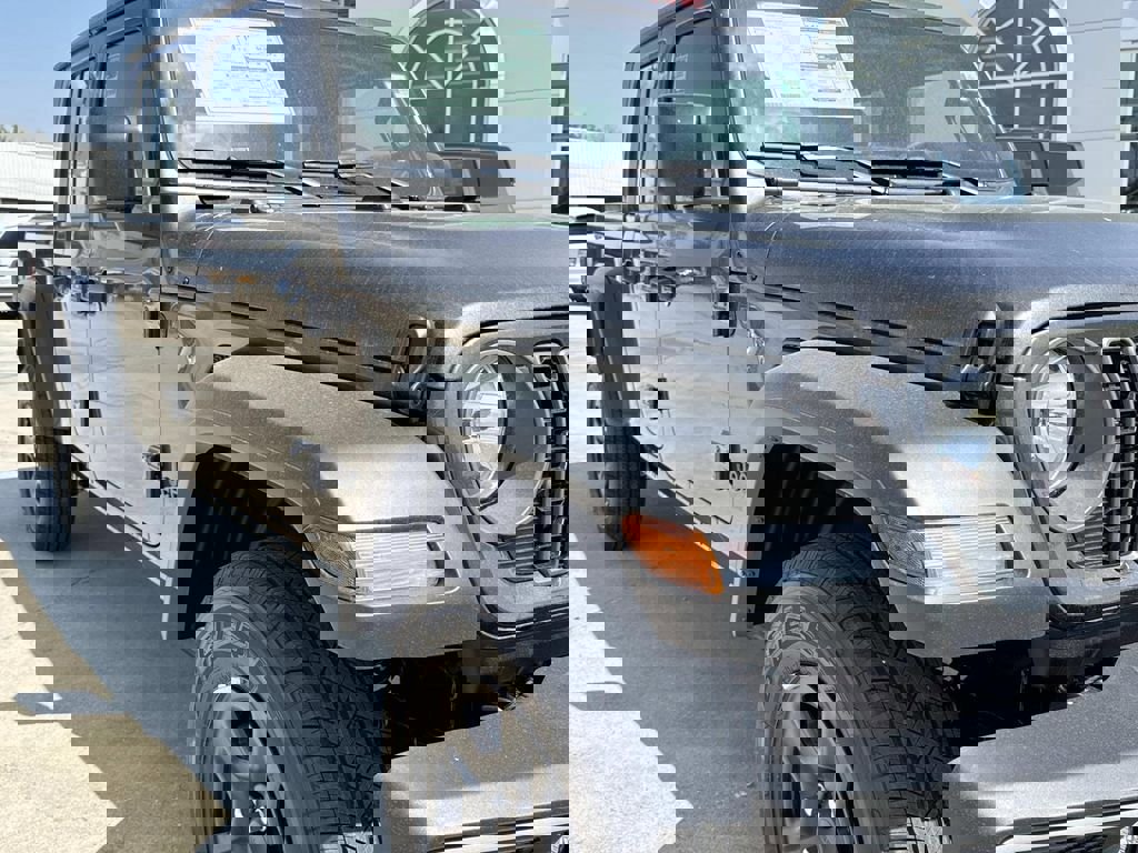 New 2026 Jeep Gladiator Sport image 18