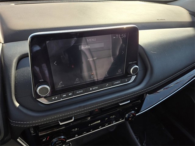 Used 2023 Nissan Rogue SL image 13