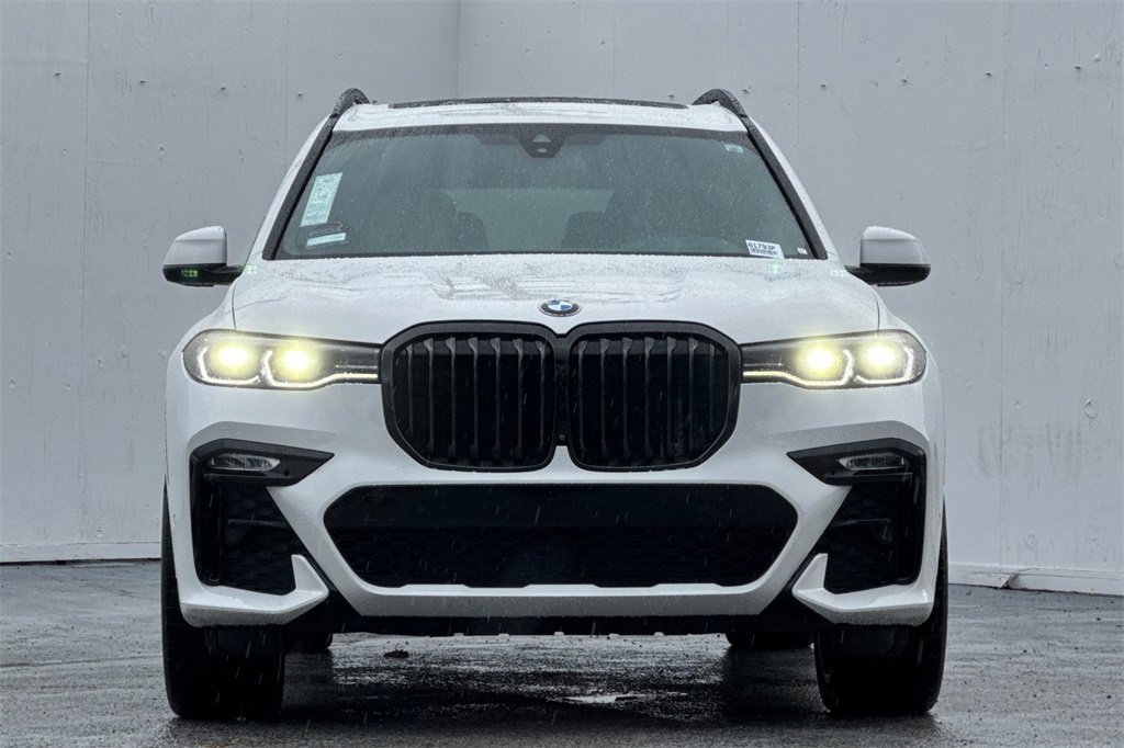 Used 2022 BMW X7 xDrive40i w/ M Sport Package image 9