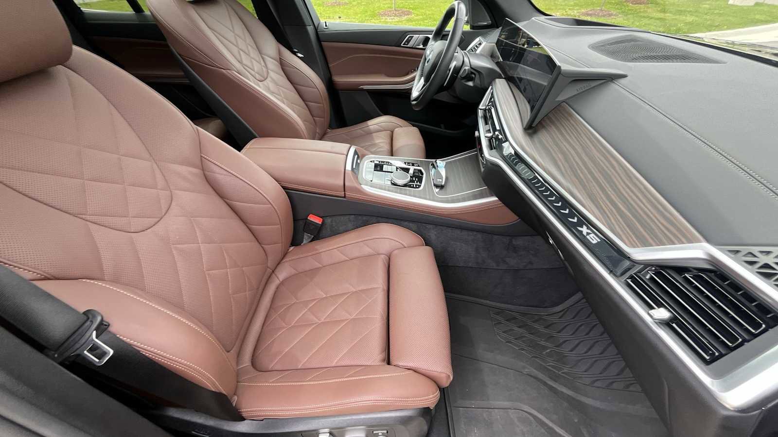 Used 2025 BMW X5 xDrive40i w/ Premium Package AWD/4WD image 10