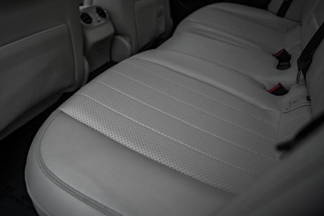 Certified 2023 Mercedes-Benz E 350 4MATIC Sedan w/ Premium Package image 33