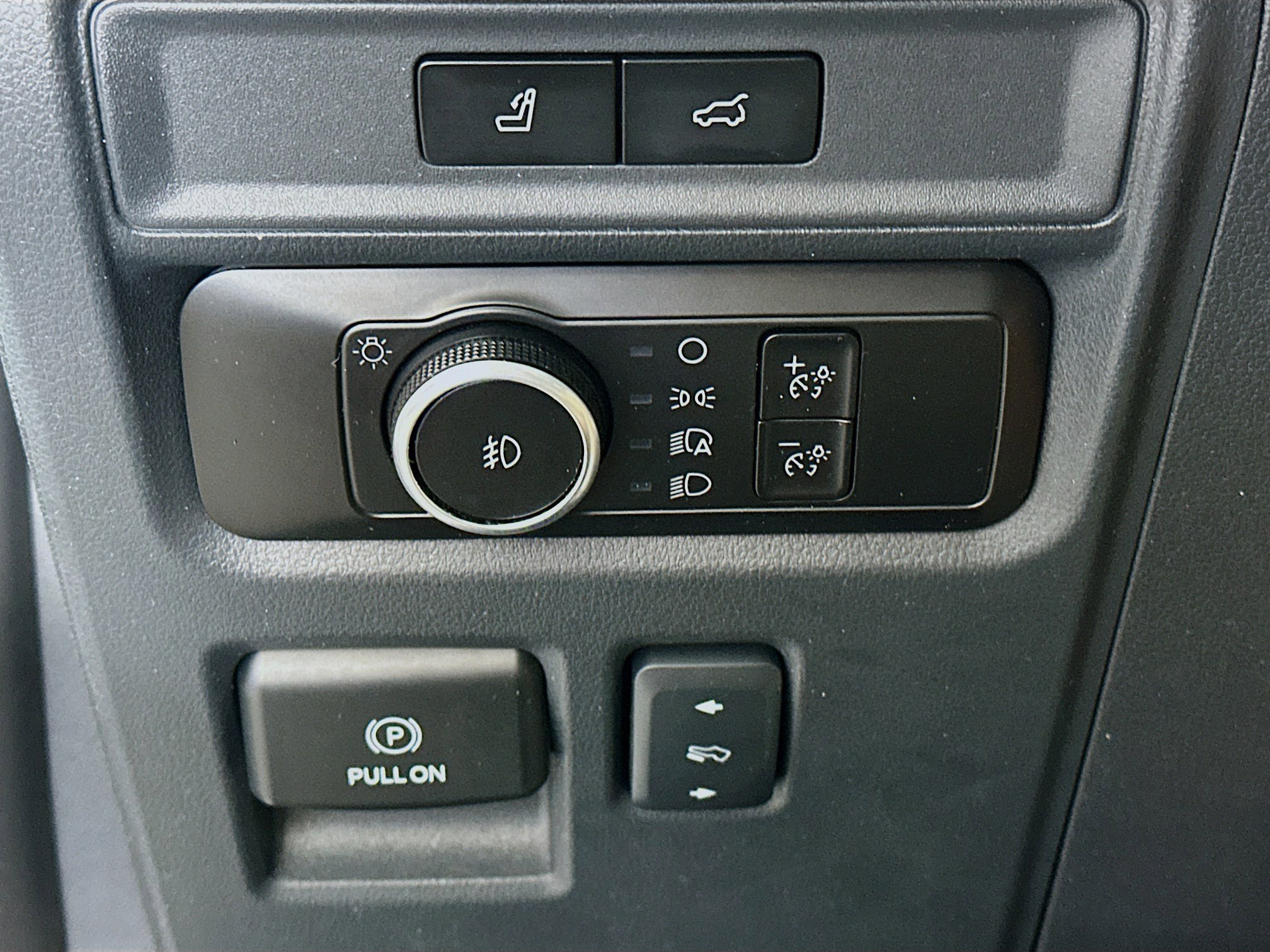 Used 2023 Ford Expedition Limited AWD/4WD image 17