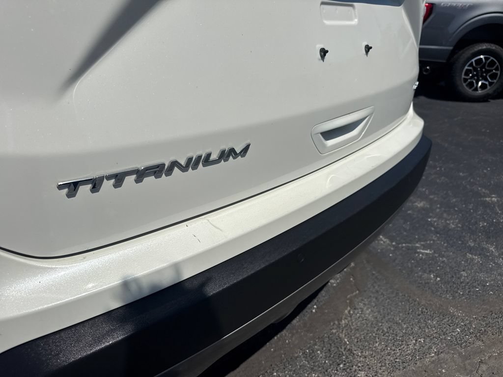 Used 2023 Ford Edge Titanium w/ Equipment Group 301A AWD/4WD image 11