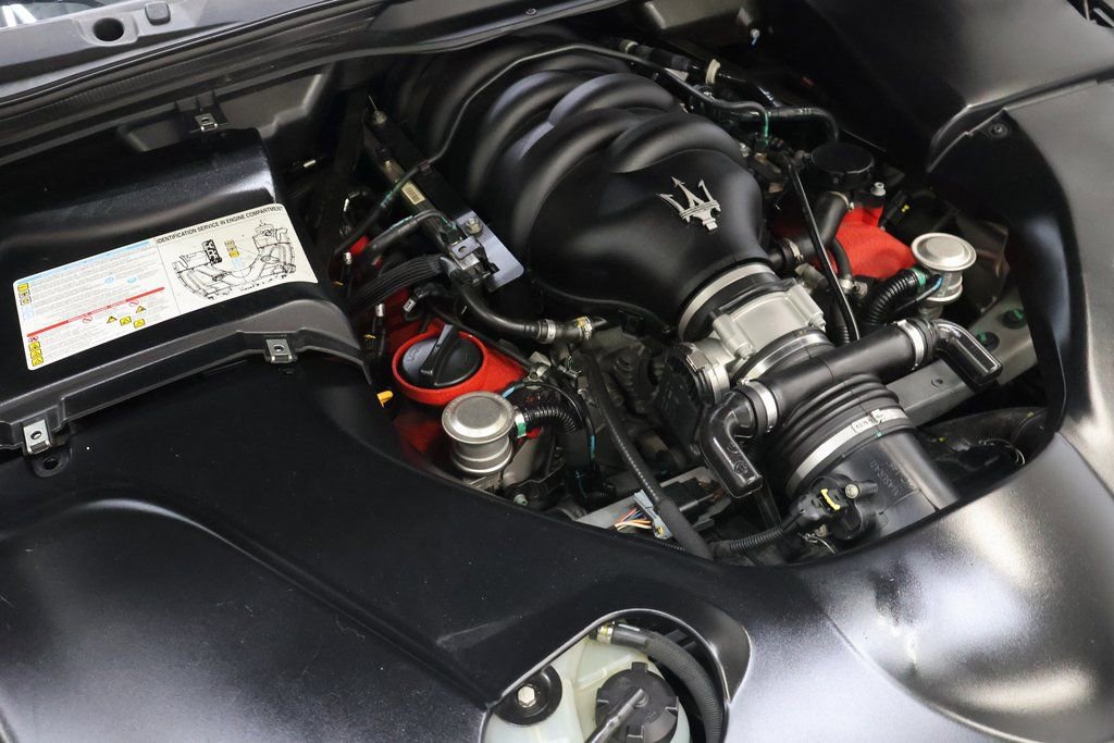 Used 2015 Maserati GranTurismo Convertible image 19