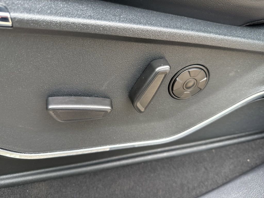 Used 2025 Ford F450 Platinum w/ FX4 Off-Road Package image 29