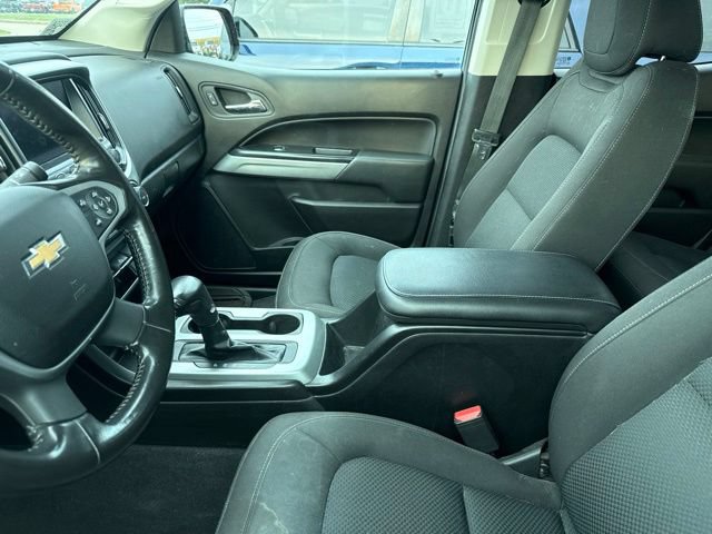 Used 2019 Chevrolet Colorado LT w/ LT Convenience Package RWD image 3