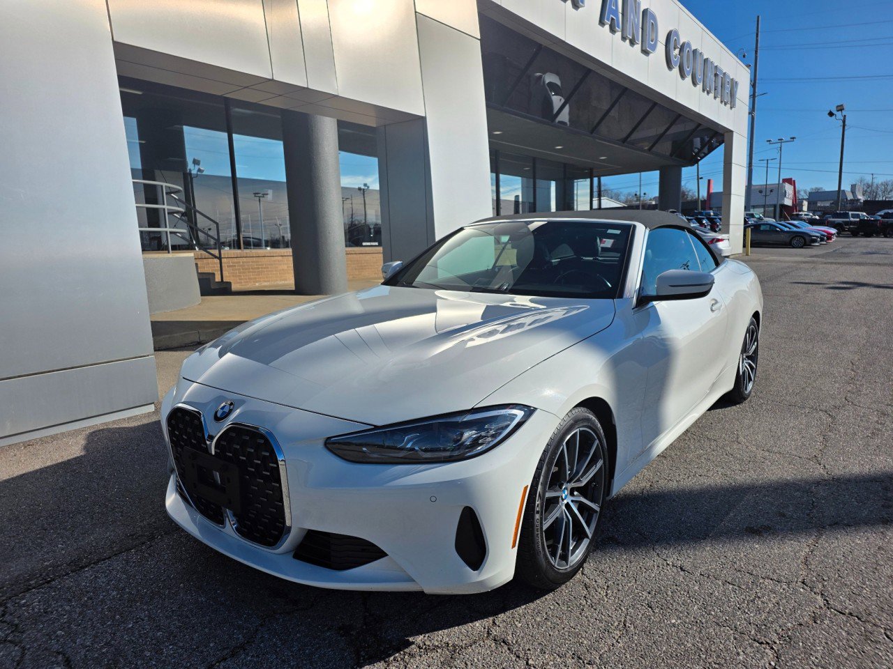 Used 2024 BMW 430i Convertible image 2