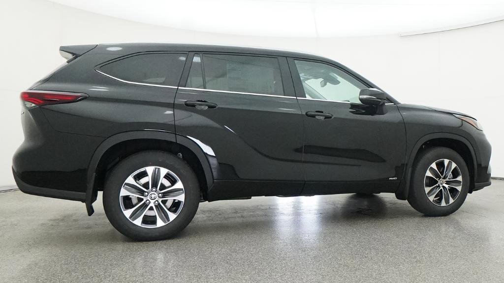 New 2026 Toyota Highlander XLE image 30