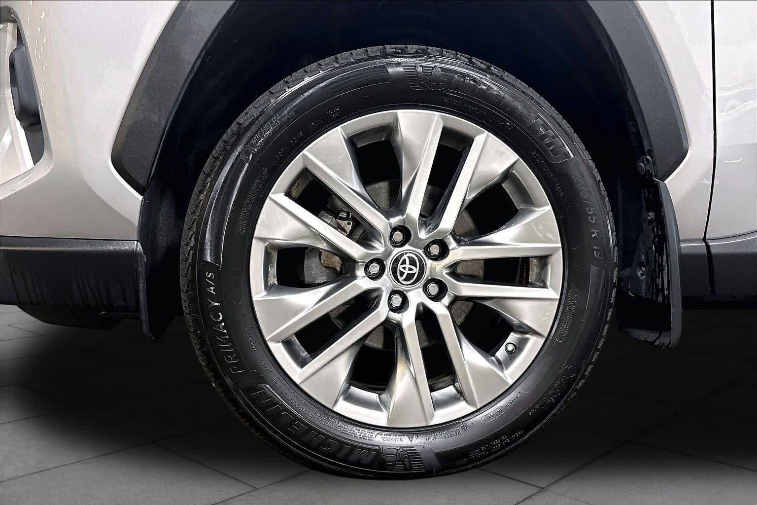 Used 2023 Toyota RAV4 XLE Premium AWD/4WD image 11