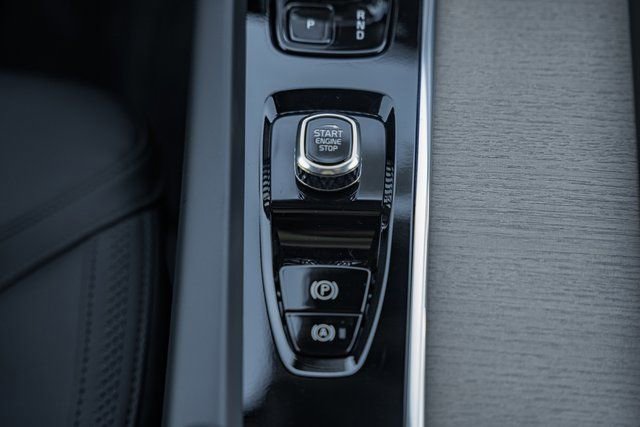 New 2026 Volvo XC60 B5 Plus w/ Climate Package image 27