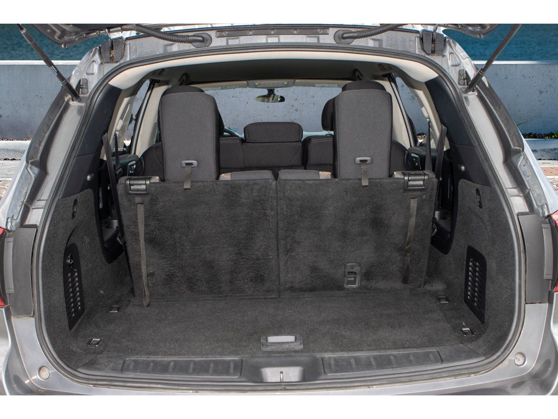 Used 2019 Nissan Pathfinder S image 9