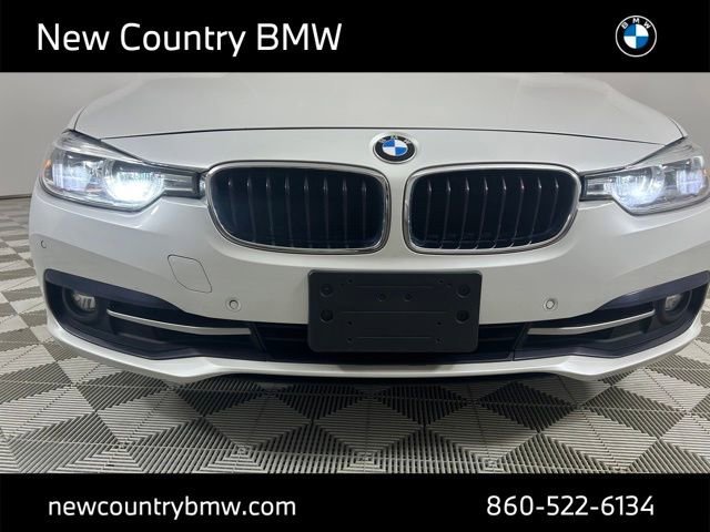 Used 2017 BMW 330i xDrive Sedan AWD/4WD image 27