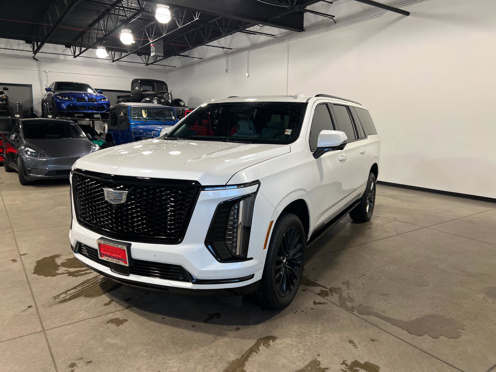 Used 2025 Cadillac Escalade ESV Sport Platinum AWD/4WD image 7