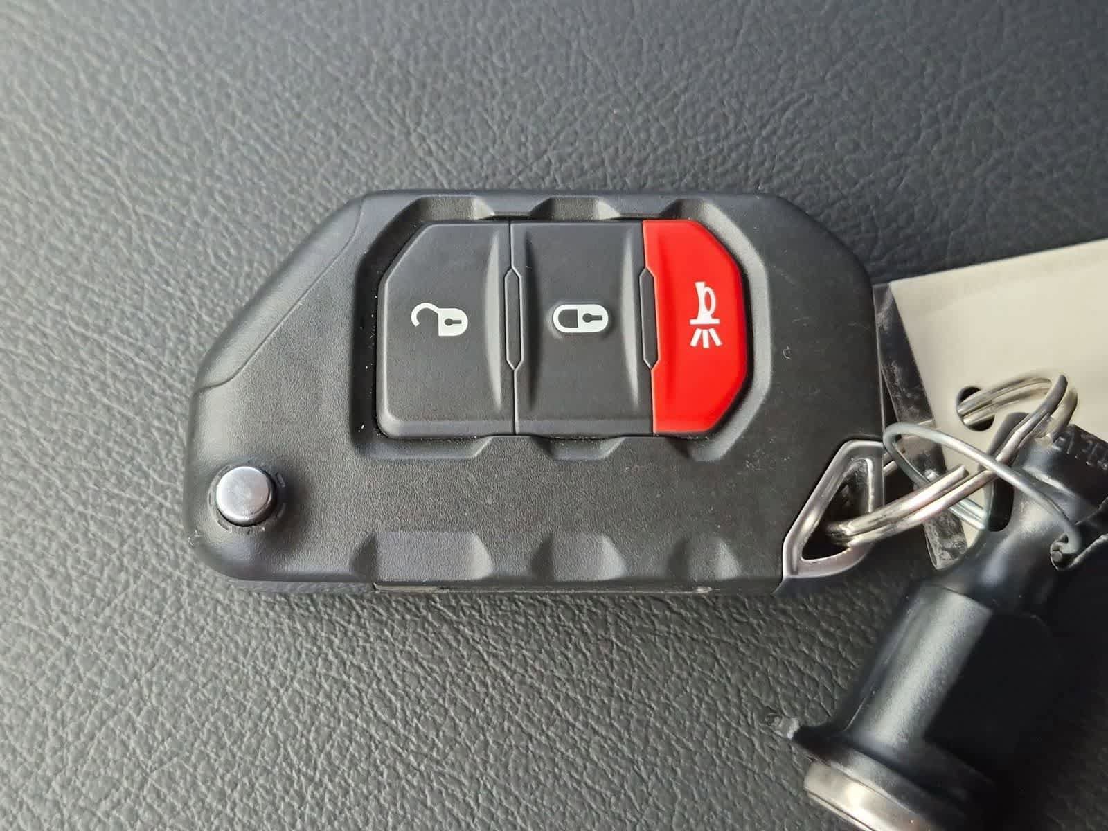 Used 2025 Jeep Gladiator Mojave AWD/4WD image 33