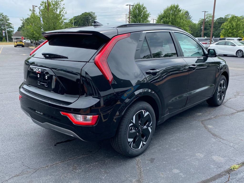 New 2025 Kia Niro Wind w/ Wind Preserve Package image 3